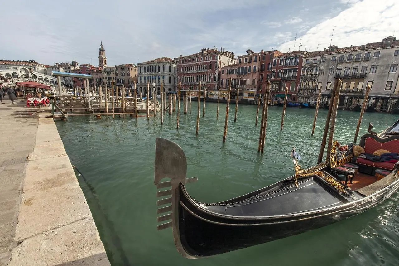 Ca' Rialto Apartment Venice